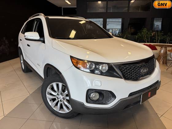 KIA SORENTO 2.4 EX2 4X2 16V GASOLINA 4P 7 LUGARES AUTOMÁTICO KIA SORENTO 2.4 EX2 4X2 16V GASOLINA 4P 7 LUGARES AUTOMÁTICO